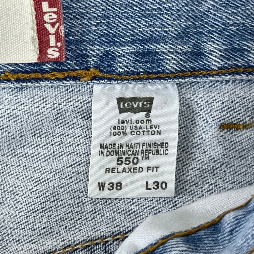 Levi's 550 Relaxed Fit Mens 38x30 Light Wash Blue Jeans Cotton Denim Tapered Leg